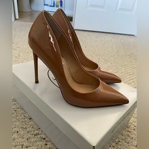 Steve Madden size 6 patent tan/brown heels